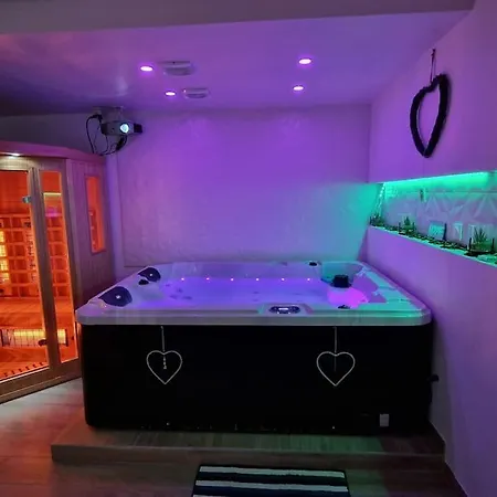 Le Reve Spa/sauna Ecran Cinema Centre Apartment